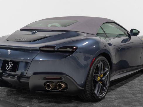 Used 2025 Ferrari Roma Spider image 17