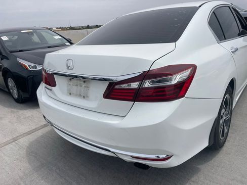 Used 2017 Honda Accord LX image 4