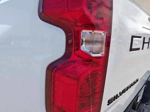 Used 2026 Chevrolet Silverado 1500 W/T w/ WT Value Package AWD/4WD image 25