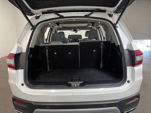 Used 2024 Honda Pilot Touring image 17