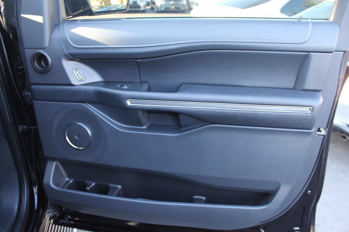 Used 2022 Ford Expedition XLT AWD/4WD image 22
