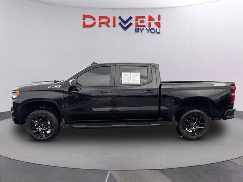 Used 2025 Chevrolet Silverado 1500 LT Trail Boss w/ LT Trail Boss Premium Package AWD/4WD image 7
