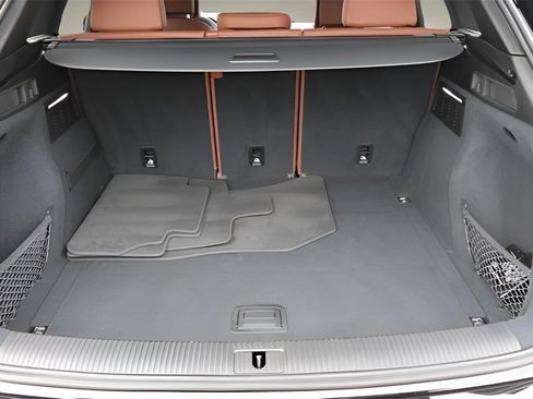 Used 2022 Audi Q5 2.0T Premium image 16