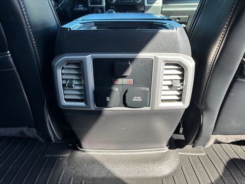 Used 2018 Ford F150 Platinum w/ Equipment Group 701A Luxury AWD/4WD image 33