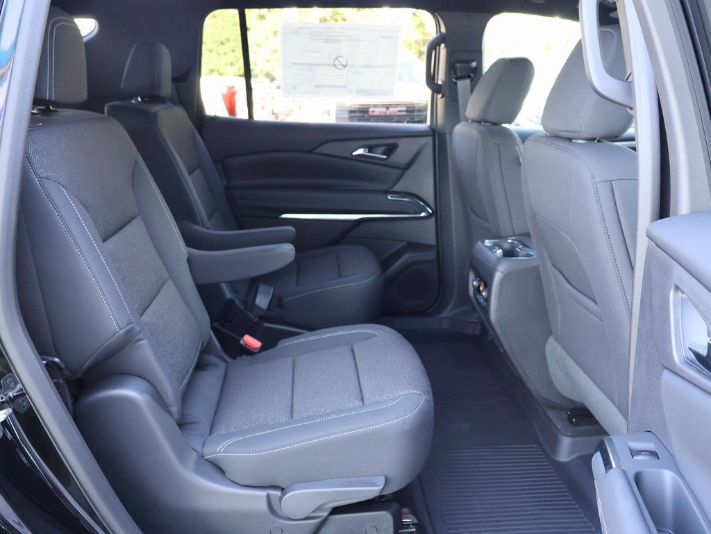 New 2026 Chevrolet Traverse LT w/ Driver Confidence Package FWD image 30