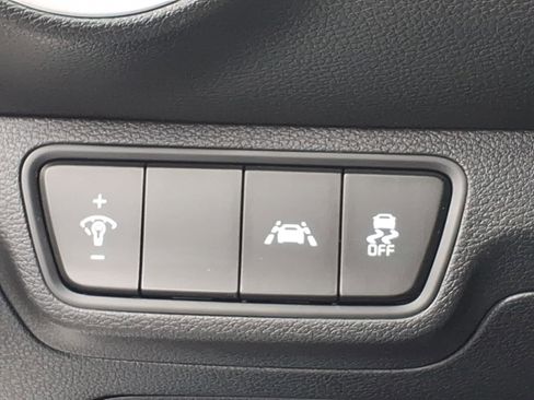 Used 2020 Kia Forte LXS image 11