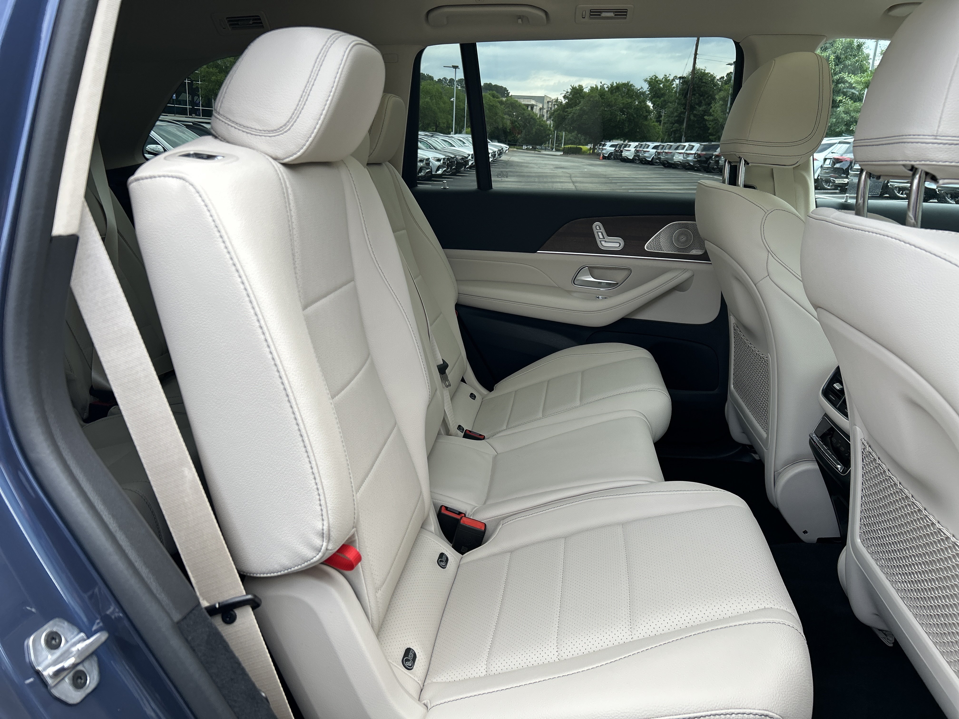 New 2026 Mercedes-Benz GLS 450 4MATIC image 44