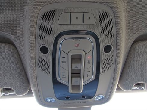 Used 2017 Audi Q7 3.0T Premium Plus image 17