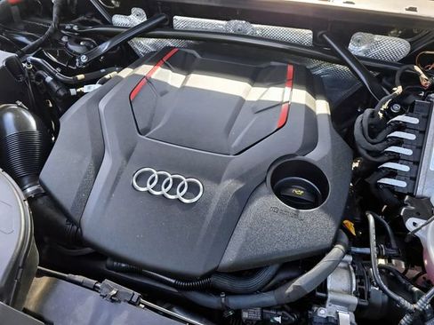 Used 2022 Audi SQ5 Prestige w/ Prestige Package AWD/4WD image 12