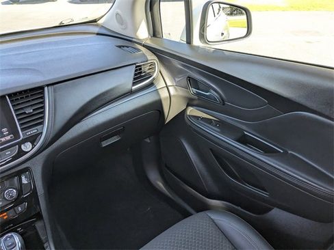 Used 2020 Buick Encore Preferred w/ Safety Package image 18