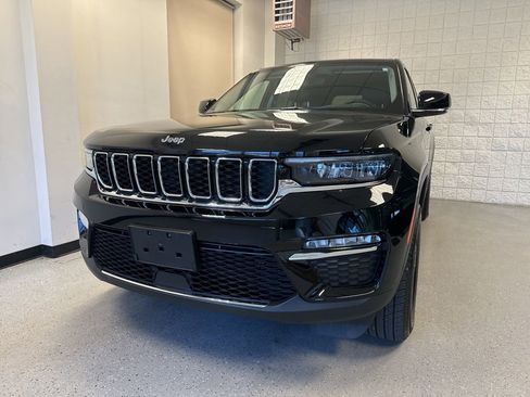 Used 2023 Jeep Grand Cherokee Limited AWD/4WD image 37