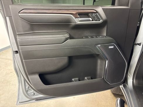 Used 2024 GMC Sierra 1500 SLT w/ SLT Convenience Package image 23