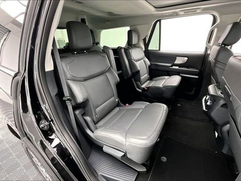 New 2026 Ford Expedition Active AWD/4WD image 10
