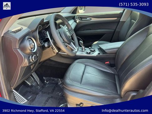 Used 2018 Alfa Romeo Stelvio Sport w/ Quick Order Package 22J Sport AWD/4WD image 18