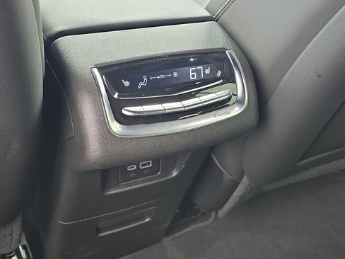 Certified 2025 Cadillac XT6 Premium Luxury image 13