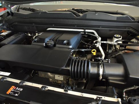 Certified 2024 Chevrolet Colorado Z71 w/ Z71 Convenience Package 2 image 35