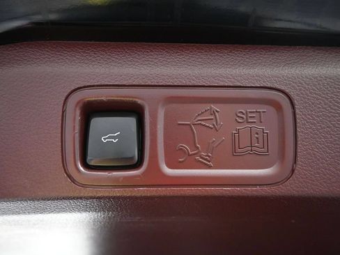 Used 2020 Lincoln Navigator L Black Label w/ Cargo Convenience Package AWD/4WD image 30