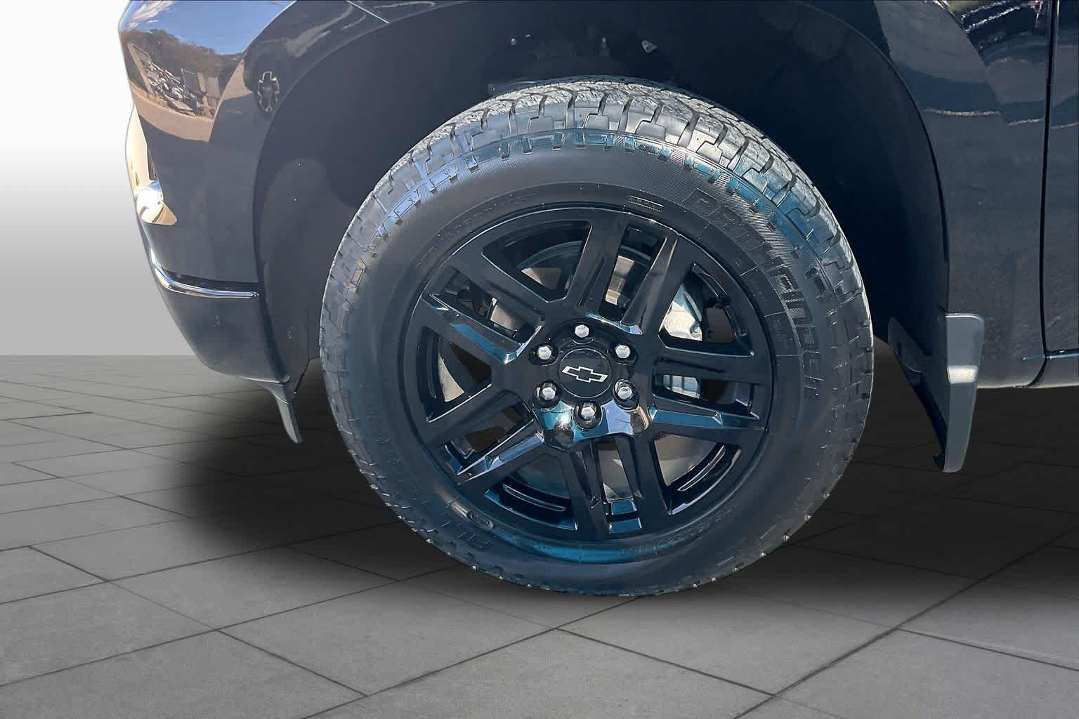 Used 2024 Chevrolet Silverado 1500 RST RWD image 11