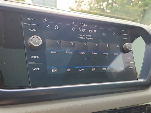 Certified 2022 Volkswagen Taos SE w/ Panoramic Sunroof Package image 18