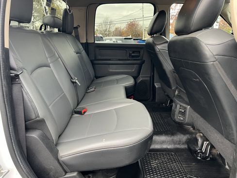 Used 2019 RAM 5500 Tradesman w/ Chrome Appearance Group image 14