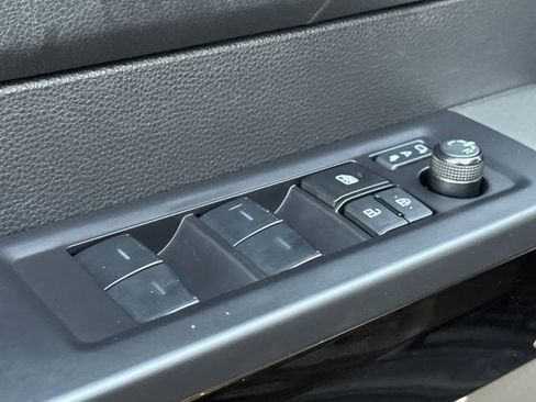 Used 2023 Toyota Tundra Limited image 21