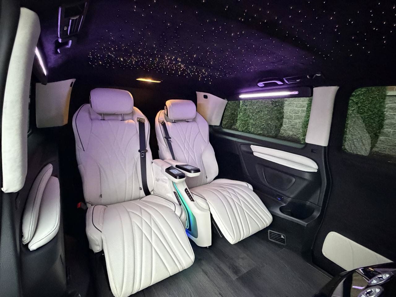 Used 2022 Mercedes-Benz Metris Passenger image 1