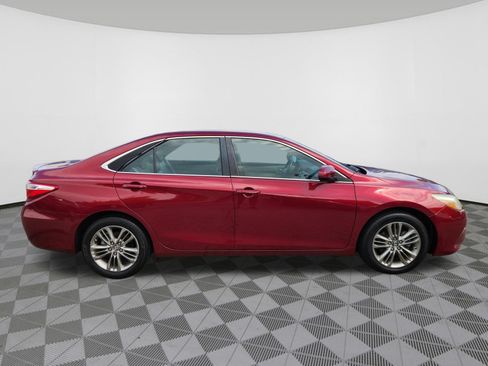 Used 2016 Toyota Camry SE FWD image 6
