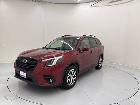 Certified 2023 Subaru Forester Premium AWD/4WD image 2