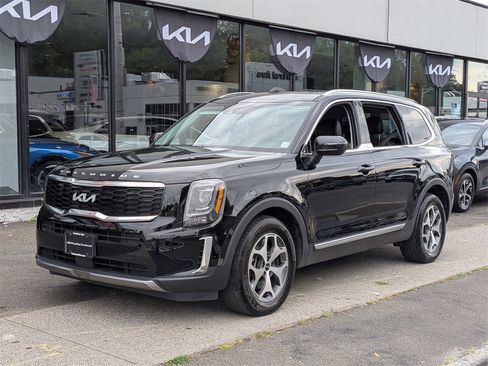 Used 2022 Kia Telluride EX image 3