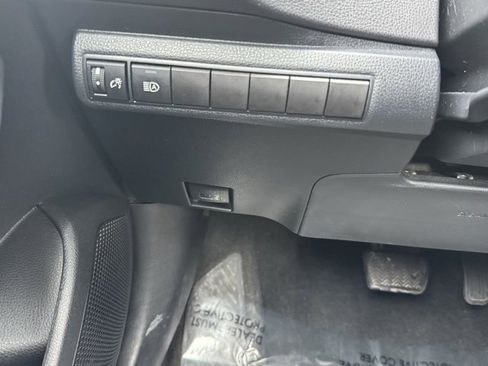 Certified 2023 Toyota Corolla LE image 28