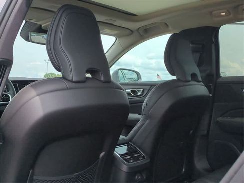 New 2026 Volvo V60 B5 Cross Country Ultra w/ Protection Package Premier image 18