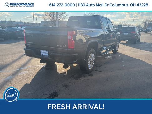 Used 2020 Chevrolet Silverado 3500 High Country w/ Z71 Off-Road Package image 4