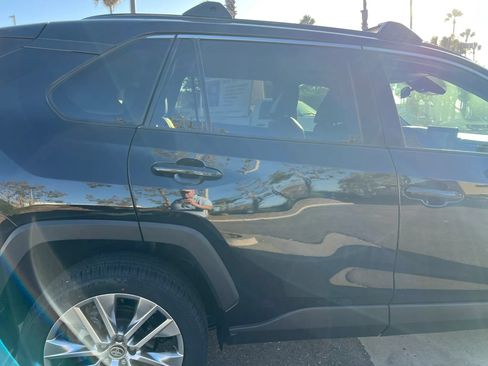 Used 2022 Toyota RAV4 XLE Premium FWD image 12