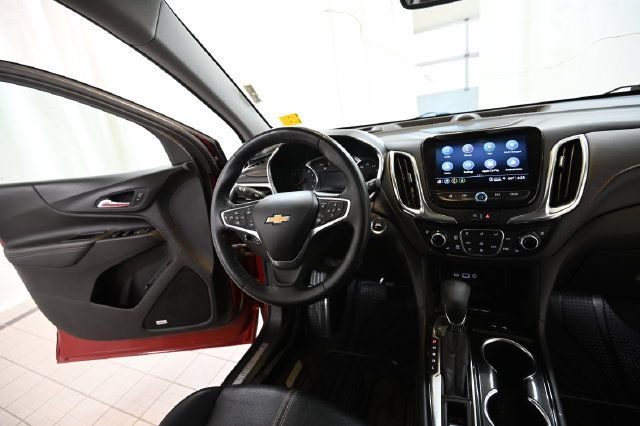 Used 2022 Chevrolet Equinox Premier AWD/4WD image 27