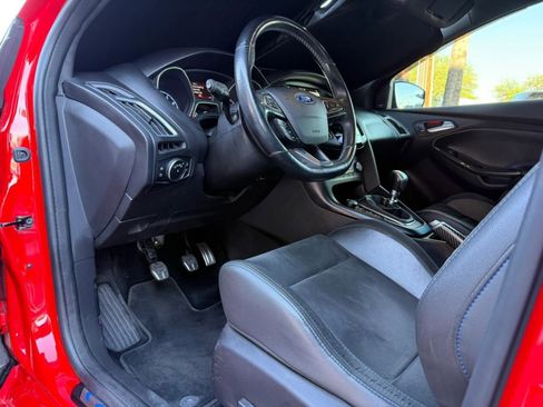 Used 2018 Ford Focus RS image 38