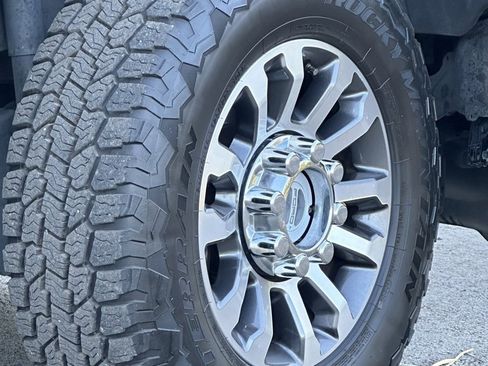 Used 2020 Ford F250 Lariat w/ Lariat Value Package image 10