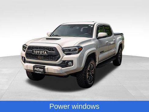 Used 2020 Toyota Tacoma TRD Sport AWD/4WD image 13