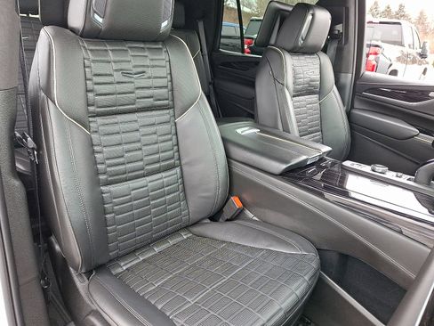 Certified 2023 Cadillac Escalade V image 19
