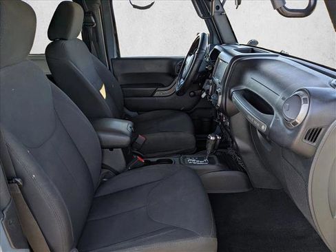 Used 2015 Jeep Wrangler Sport image 19