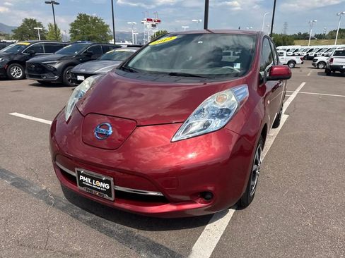 Used 2012 Nissan Leaf SV image 4