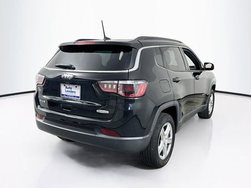 Used 2023 Jeep Compass Latitude AWD/4WD image 5