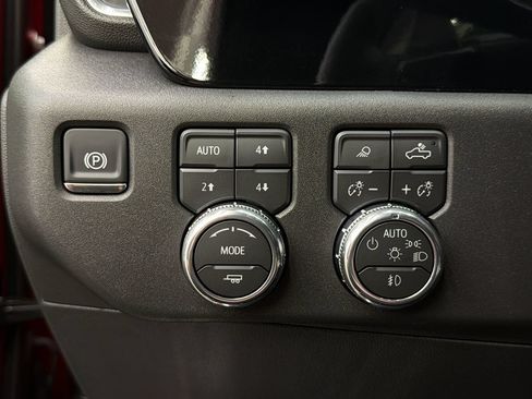 Used 2026 GMC Sierra 1500 SLT w/ SLT Premium Plus Package AWD/4WD image 31