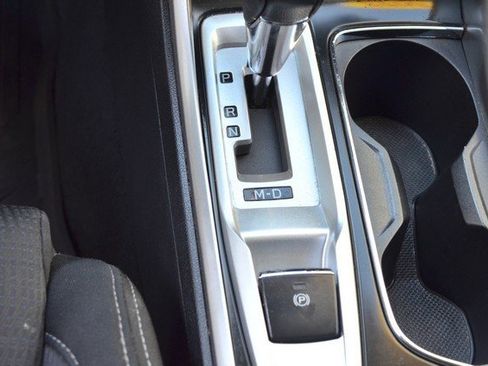 Used 2022 Subaru Ascent Premium w/ Convenience Package image 27