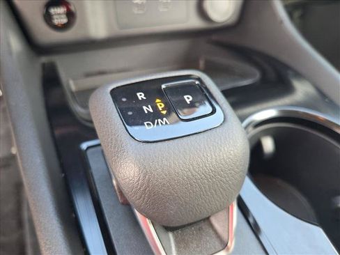 Used 2026 Nissan Rogue SV AWD/4WD image 12