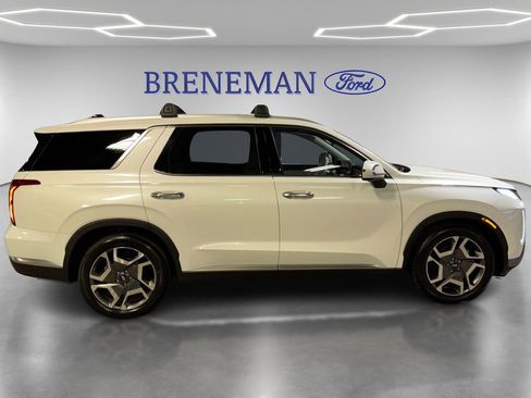 Used 2023 Hyundai Palisade Limited image 4