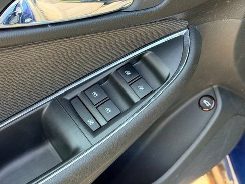 Used 2019 Chevrolet Cruze LT FWD image 16
