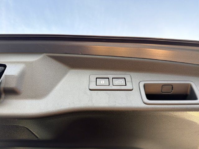 Certified 2026 Subaru Outback Touring XT AWD/4WD image 15