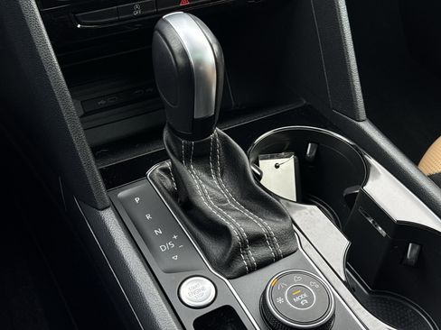 Certified 2023 Volkswagen Atlas Cross Sport SEL Premium R-Line image 16