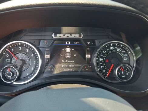 Used 2023 RAM 1500 Big Horn AWD/4WD image 30