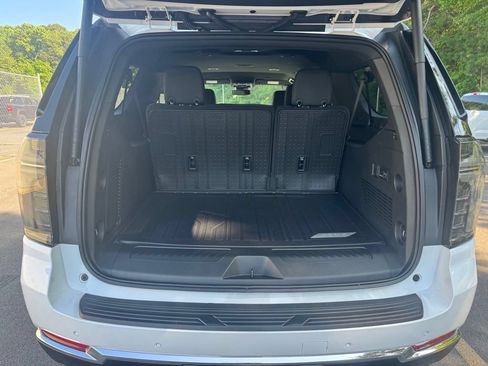 New 2026 Chevrolet Suburban LT w/ Comfort Package AWD/4WD image 21